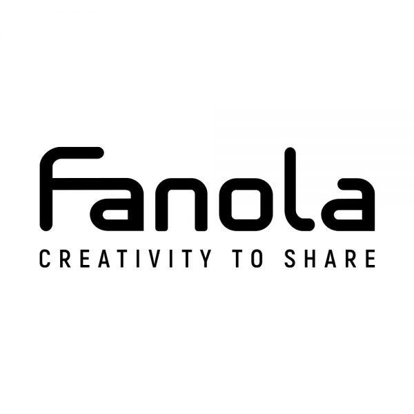 Logotipo de Fanola con texto negro: Fanola y