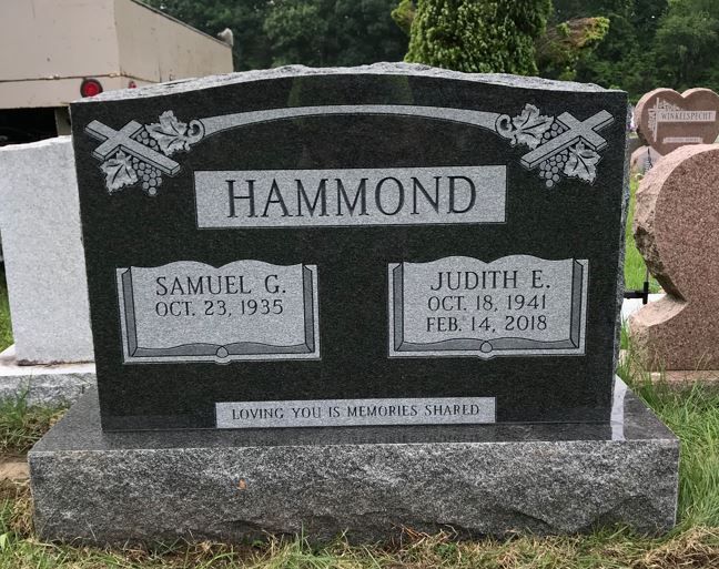 UPRIGHT VS FLAT MEMORIALS