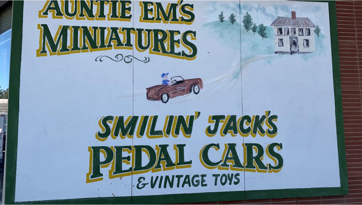 Auntie Em's Miniatures & Smilin' Jack's Pedal Cars
