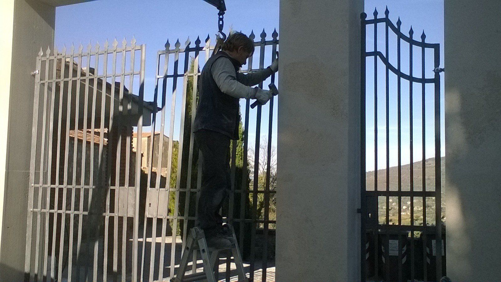 installazione di cancello