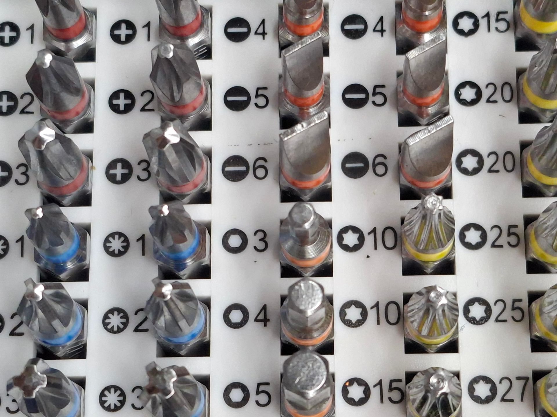 Nahansicht Bit-Einsätze für Schrauben mit verschiedenen Antrieben 