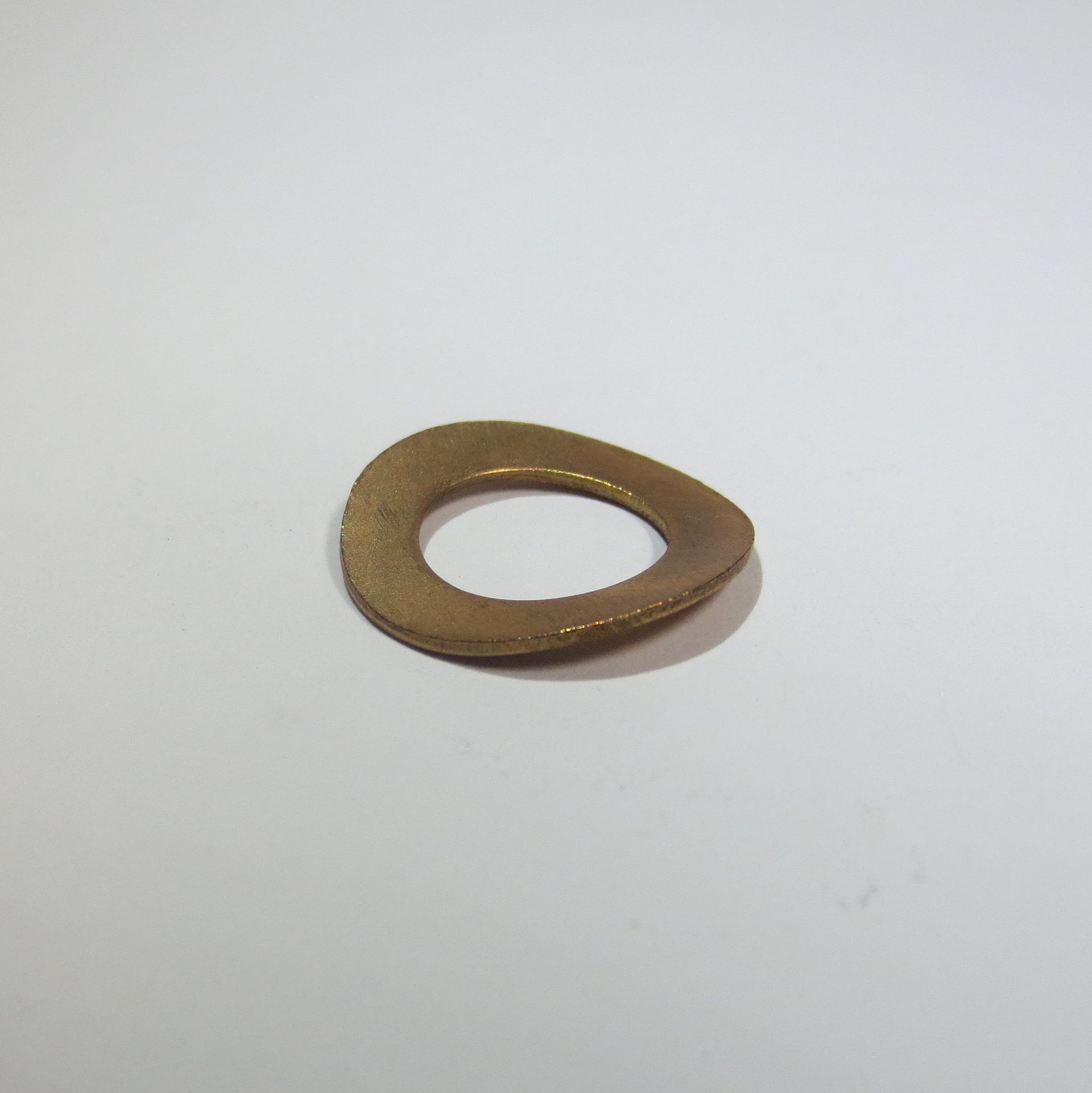 Federscheiben 
Form A = gewölbt
Form B = gewellt
Ø 2,2 - 25 mm
in Federstahl blank und verzinkt, Federbronze (auch vernickelt) und Edelstahl A2 und A4