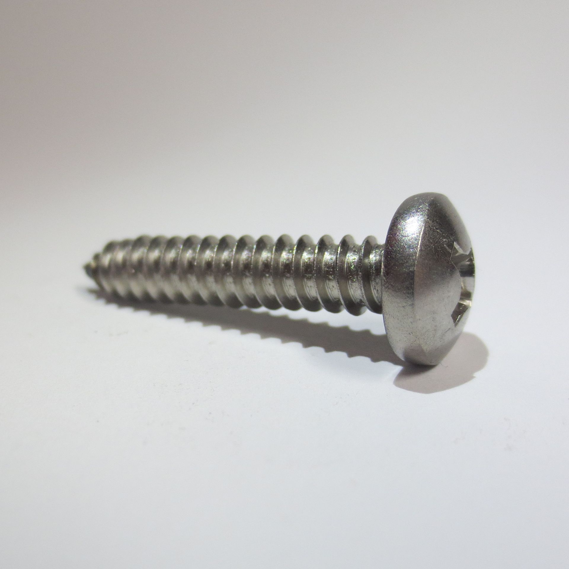 DIN 7981: Linsenblechschraube mit Form C-H und Form C-Z
Ø 2,2 mm - 6,3 mm
Stahl verzinkt und Edelstahl A2