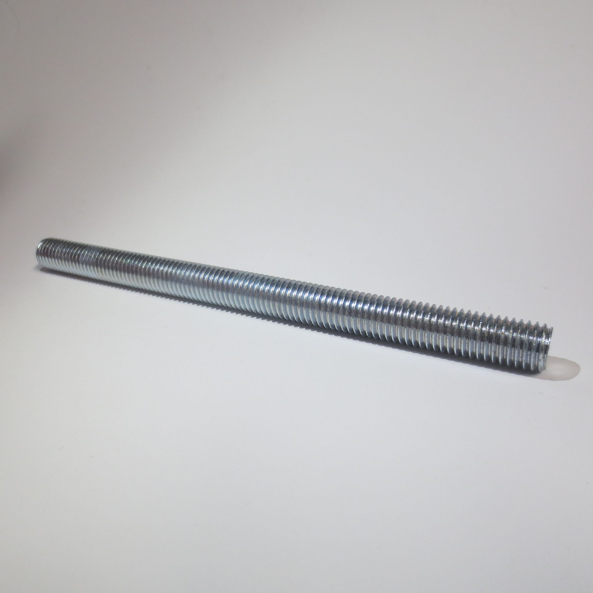 wenn die Gewindestange zu lang ist,  threaded rod, kurze Gewindestange, Gewindestück