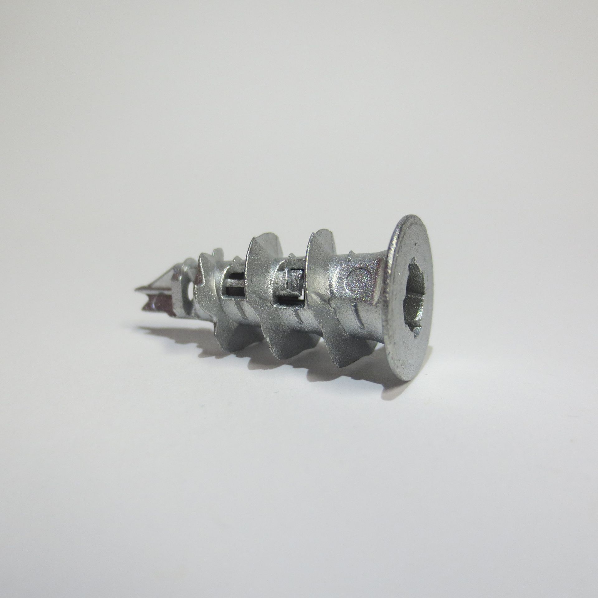 Gipskartondübel aus Metall für Einfach- und Doppelbeplankung für Schrauben M 4 bis M 4,5