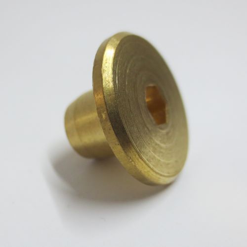 Hülsenmutter mit Flachkopf und Innensechskant, in M 5 - M 8, in Stahl vernickelt und verzinkt, Messing blank und vernickelt, Edelstahl A2 