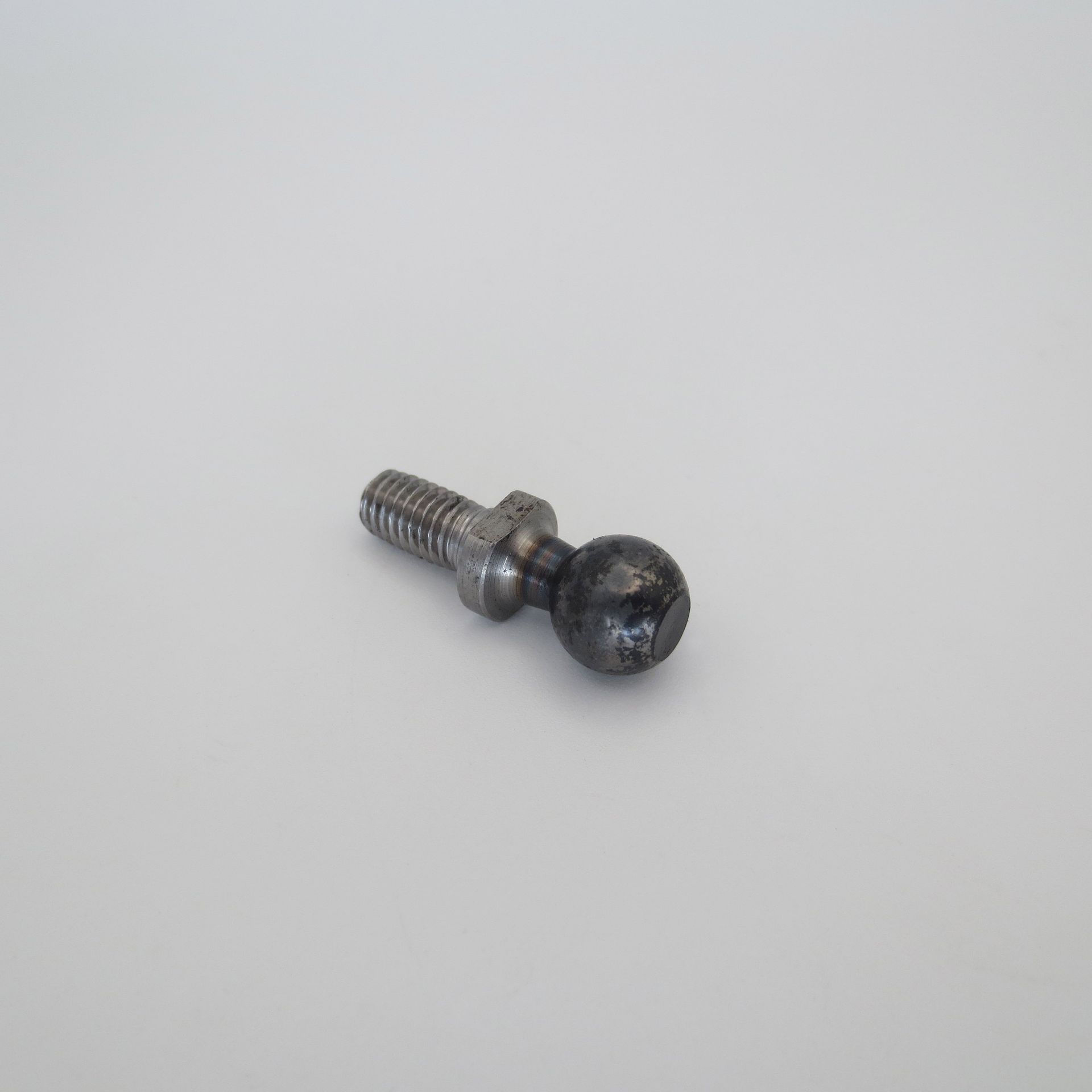 Kugelzapfen
nach DIN 71803 Form C 
Gewinde M 6
Stahl blank
Kugel Ø 10mm