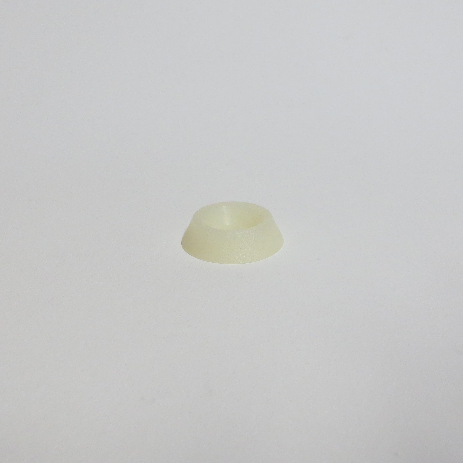 Scheiben für Senkschrauben 90° 
in weiß und schwarz
M 3 - M 8