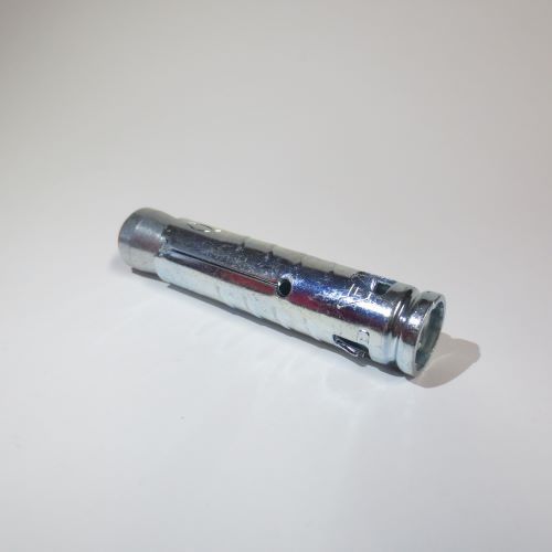 Schwerlastanker mit Innengewinde, für Beton, dreifach spreizende Hülsengeometrie, für kleine Randabstände