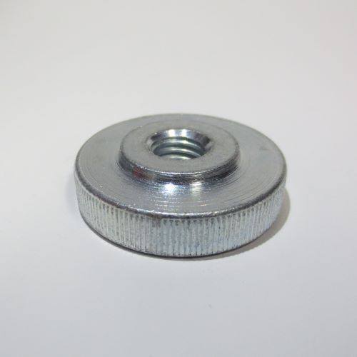 Rändelmutter flache Form, 
M 3 - M 12, 
in Stahl 5.8 verzinkt, Messing blank, Edelstahl A2 und Poly
(weitere Varianten auf Anfrage)