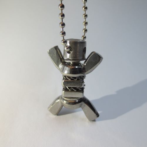 Schlüsselanhänger aus Schraube, Scheiben und Muttern
Eigenkreation
Edelstahl A2