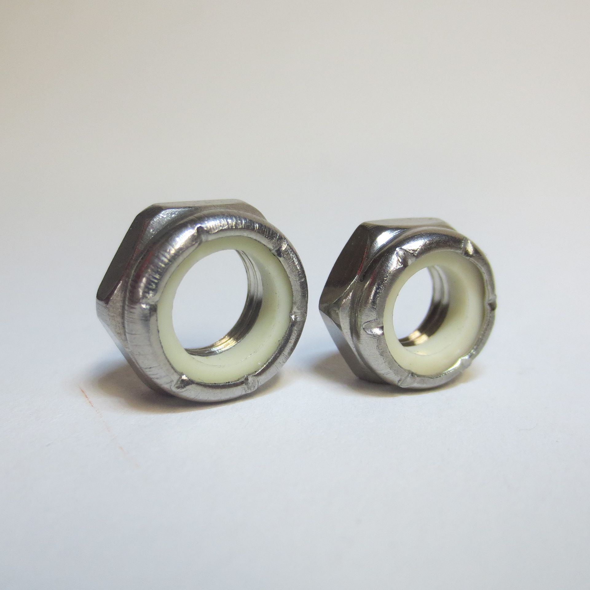 Kingpin Skateboard München Zentrum auf Lager