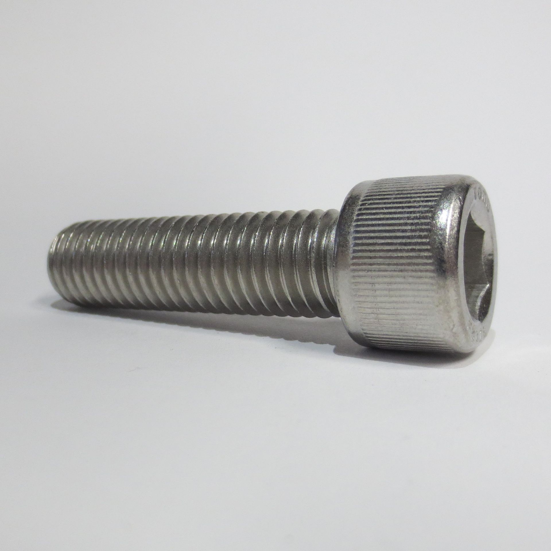 Zylinderkopfschraube UNC, ~DIN 912
Ø Nr. 2 - 1.1/4