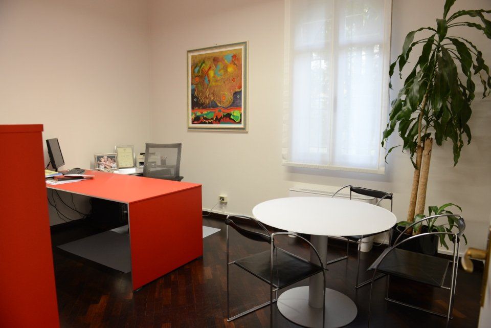 Tavolo rotondo in ufficio