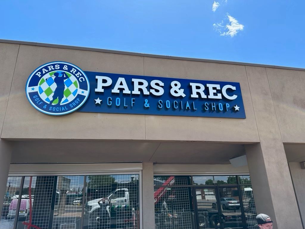 The front of a pars & rec golf and social shop