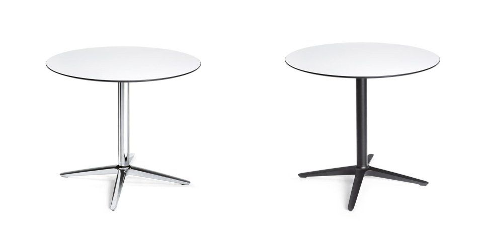 due tavoli bianchi