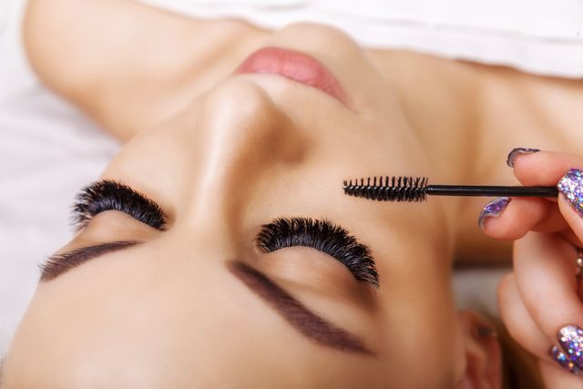 5 Reasons Why You Shouldn't DIY Eyelash Extensions