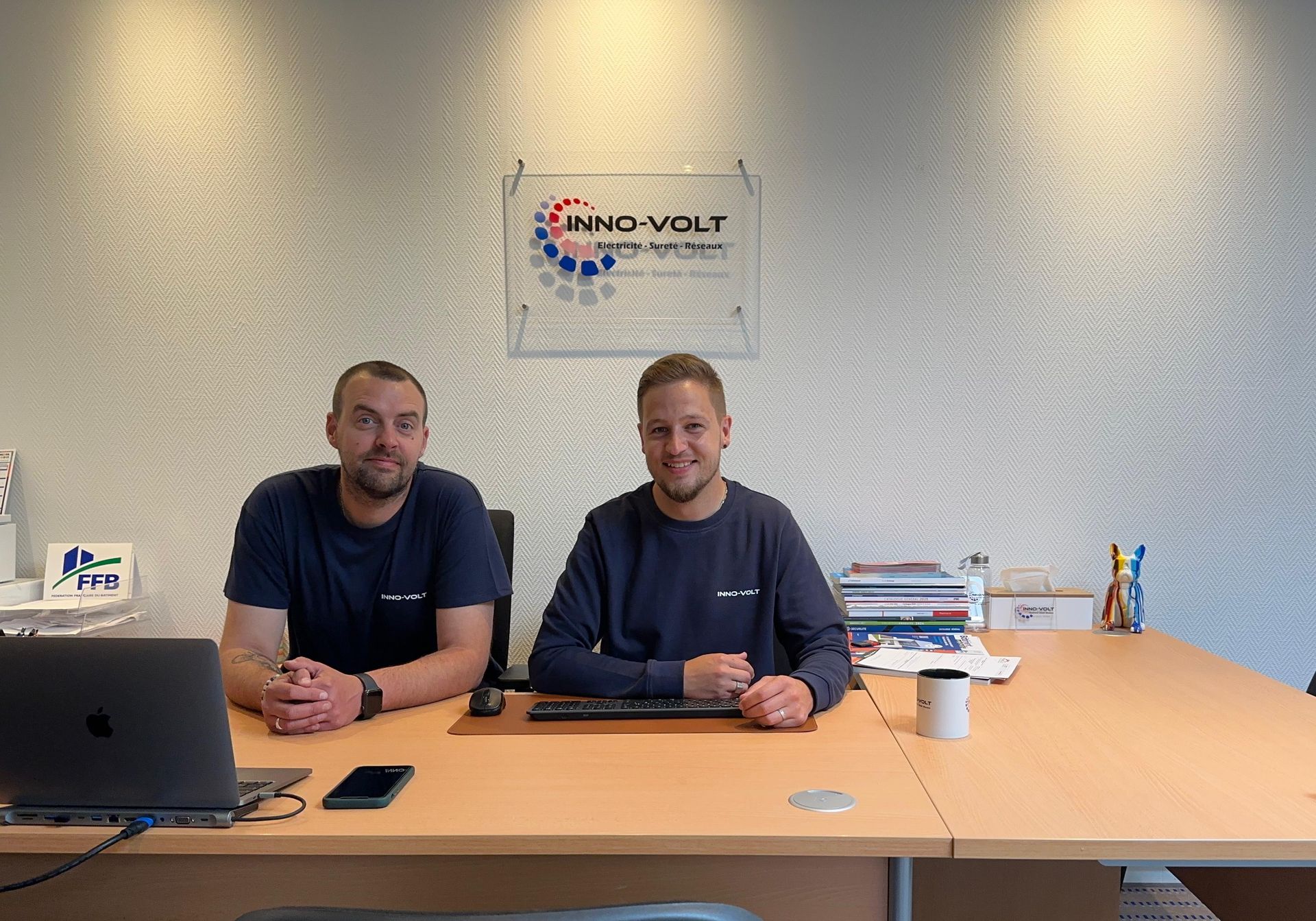 Julien et Baptiste, gérants d'Inno-Volt Lillebonne Le Havre