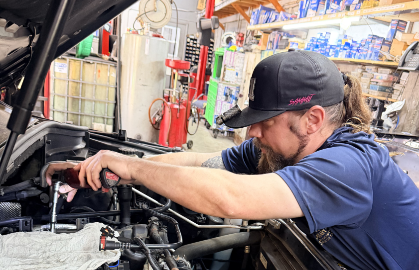 Mechanic | Military Brake & Alignment Services Inc.