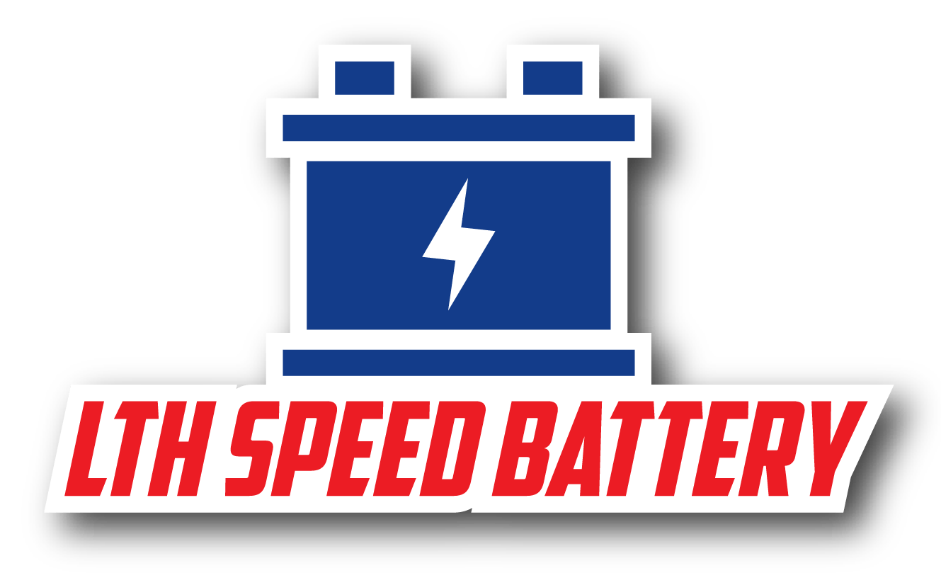 Logotipo de LTH Speed Battery, que presenta una batería azul con un rayo blanco y texto rojo.