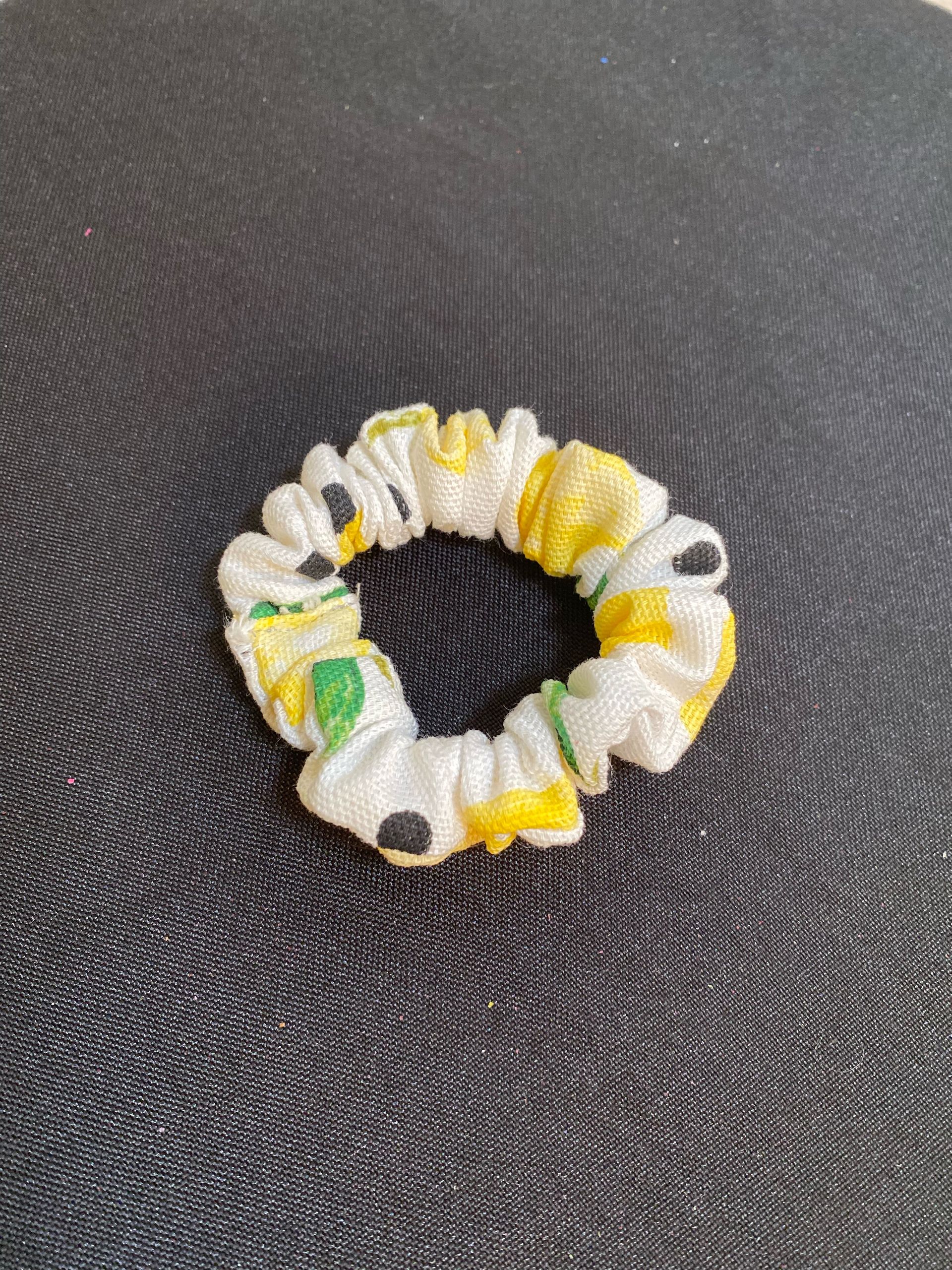 Lemon Scrunchies