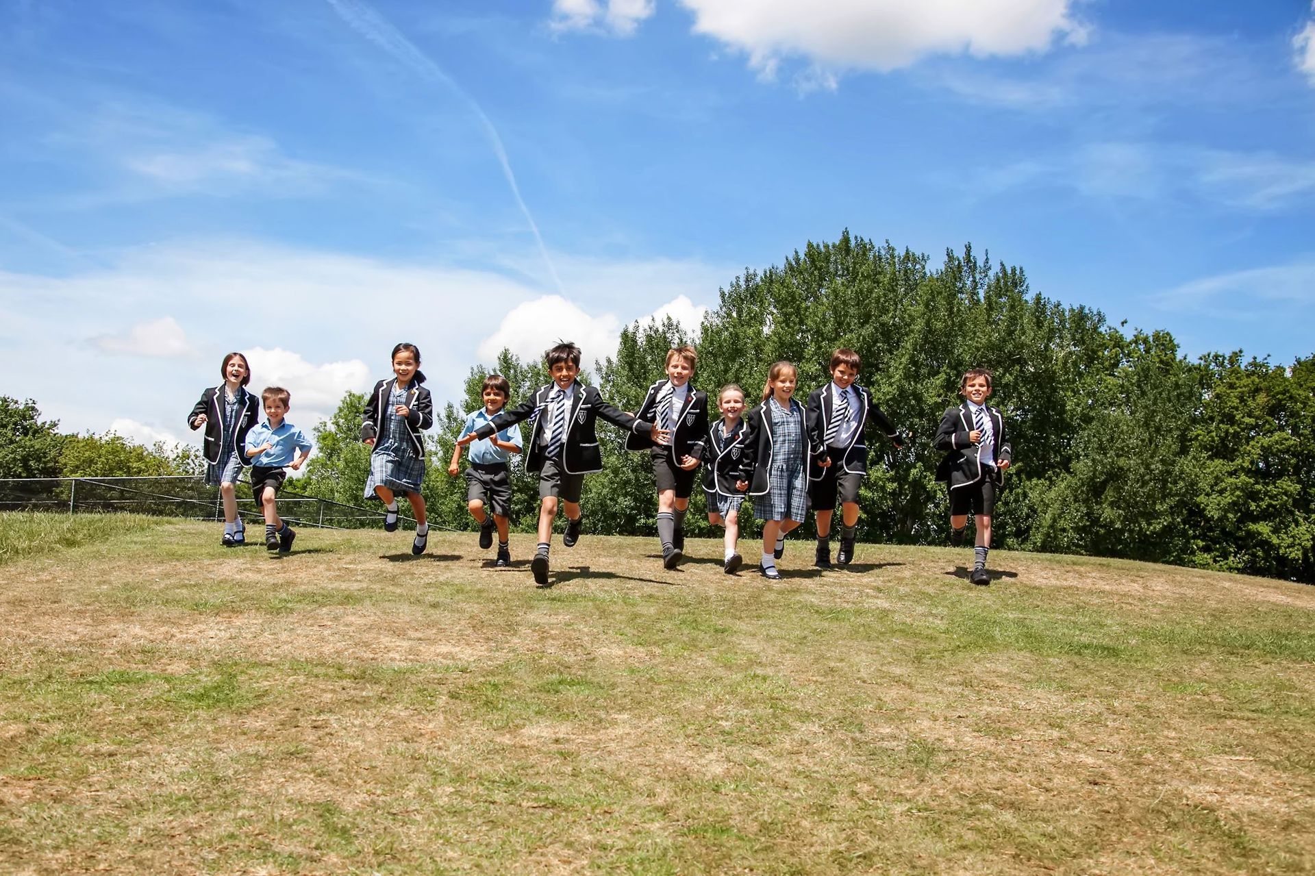 Professional photographer near me students running