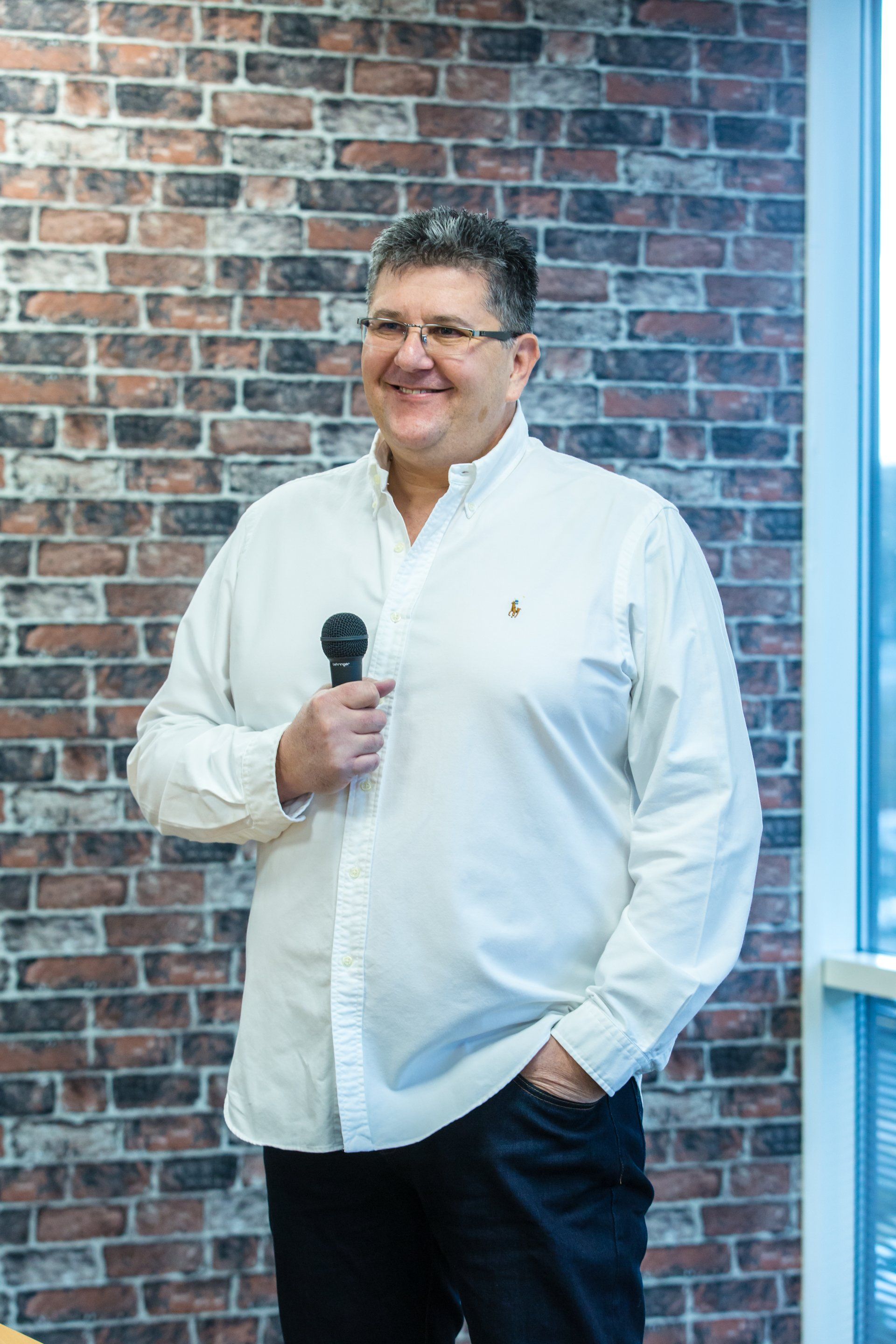 Professional photographer near me male speaker