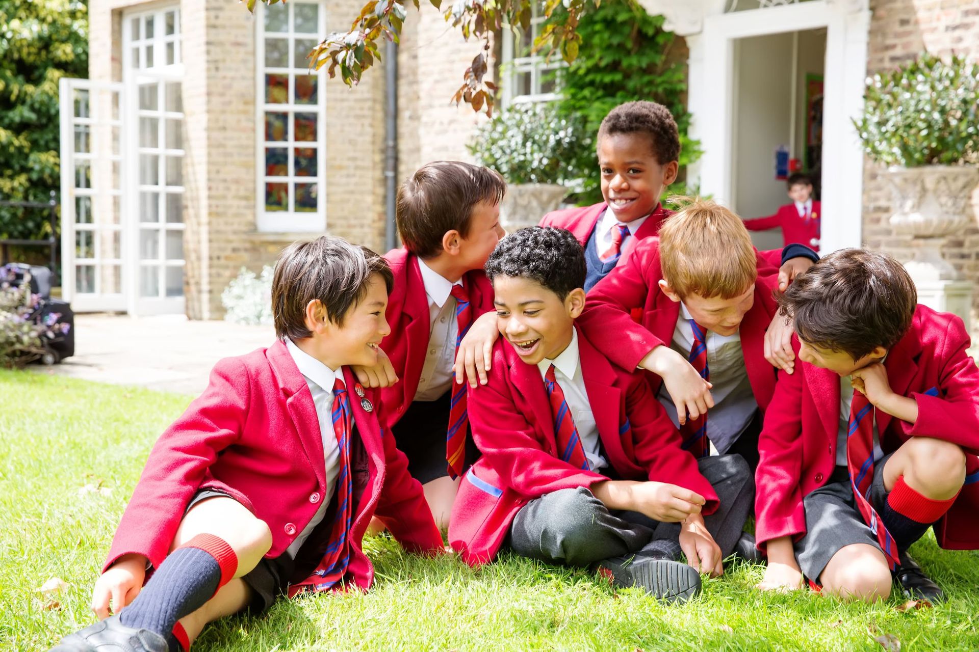 Professional photographer near me male pupils