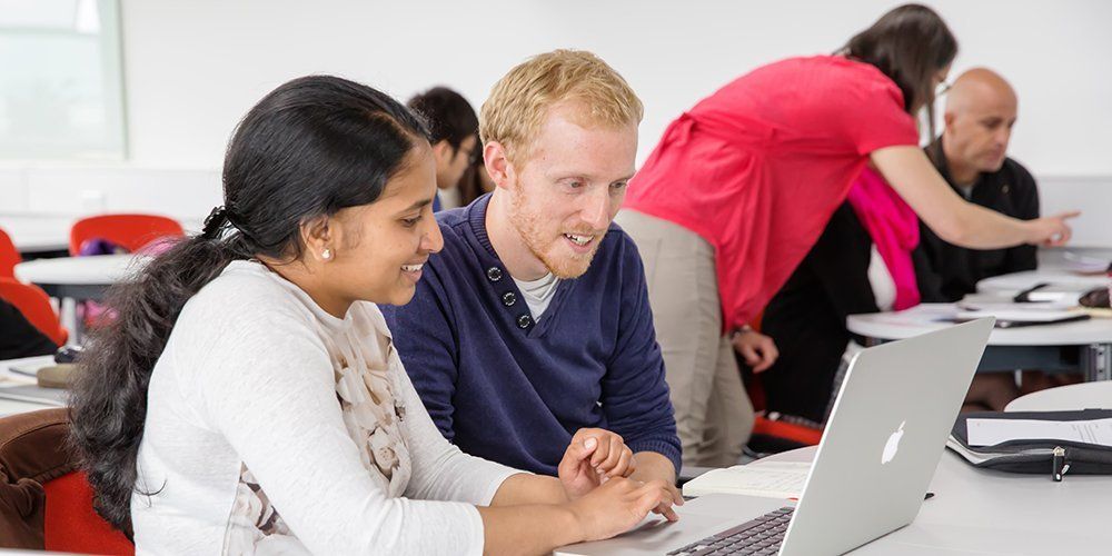 Professional photographer near me uni students