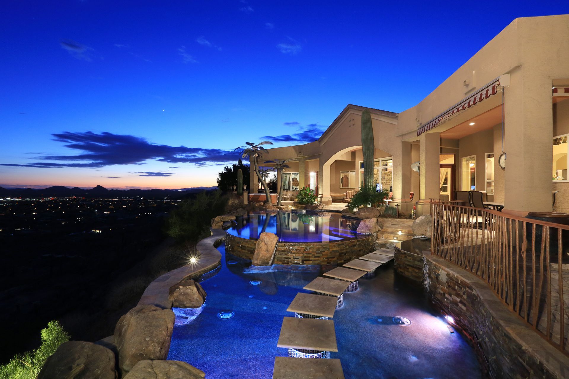 A group of people are posing for a picture together.