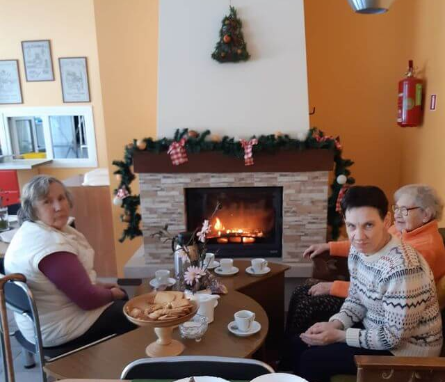 Veco ļaužu aprūpes iestāde