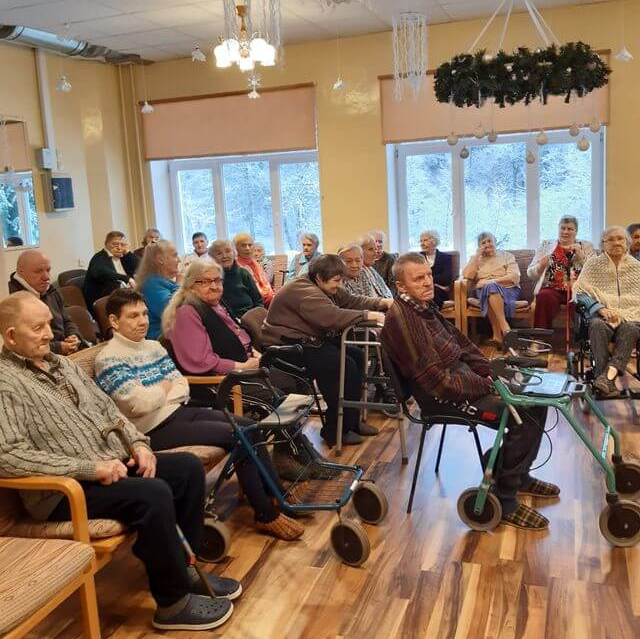 Pansionāts, veco ļaužu aprūpe