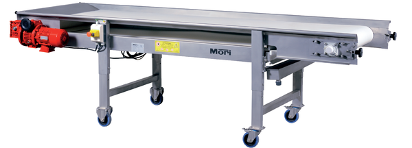 Grape sorting tables with vibration feed