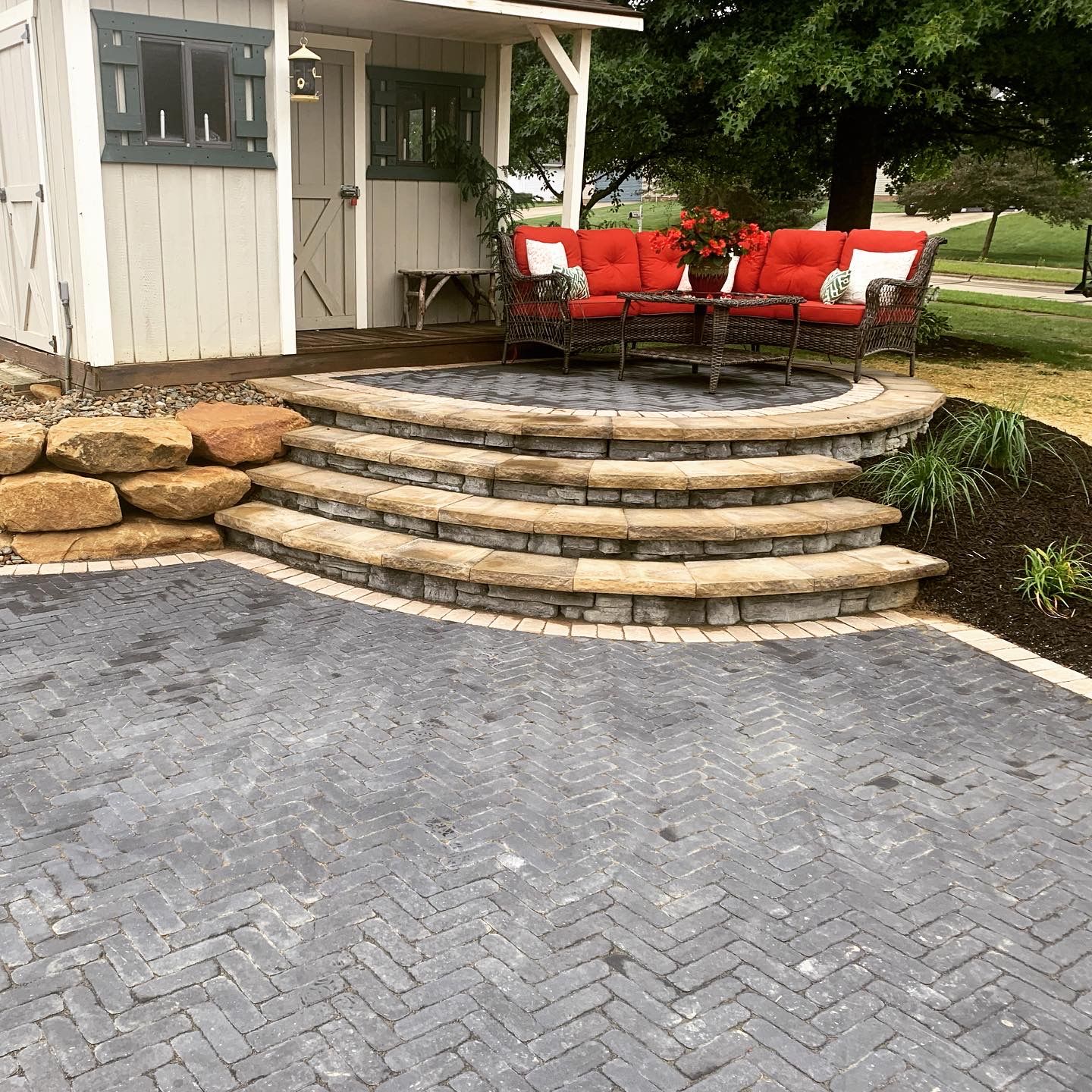 Residential | Stoney Creek Landscaping | Lawn Maintenance