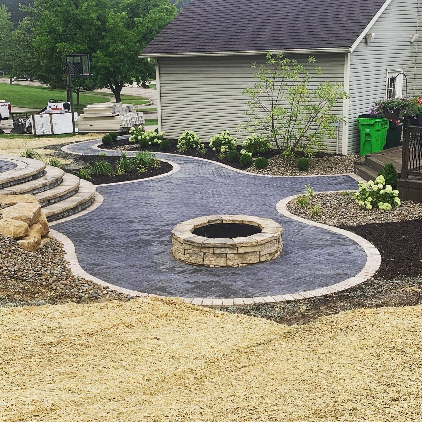 Residential | Stoney Creek Landscaping | Lawn Maintenance