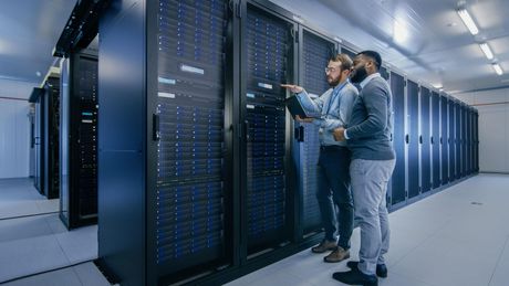 UPS de Cime Power Systems: Sistemas de energía ininterrumpida para garantizar un suministro eléctrico constante y confiable en hogares y negocios. Incluye reguladores y no-breaks para proteger equipos críticos contra interrupciones y fluctuaciones de voltaje