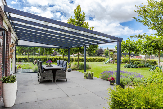 VerandaLife is de specialist op het gebied van veranda's, terrasoverkappingen en glazen schuifwanden!