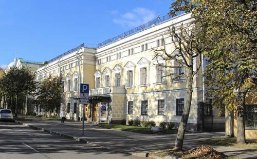 Городовая ратуша и Николаевская гимназия