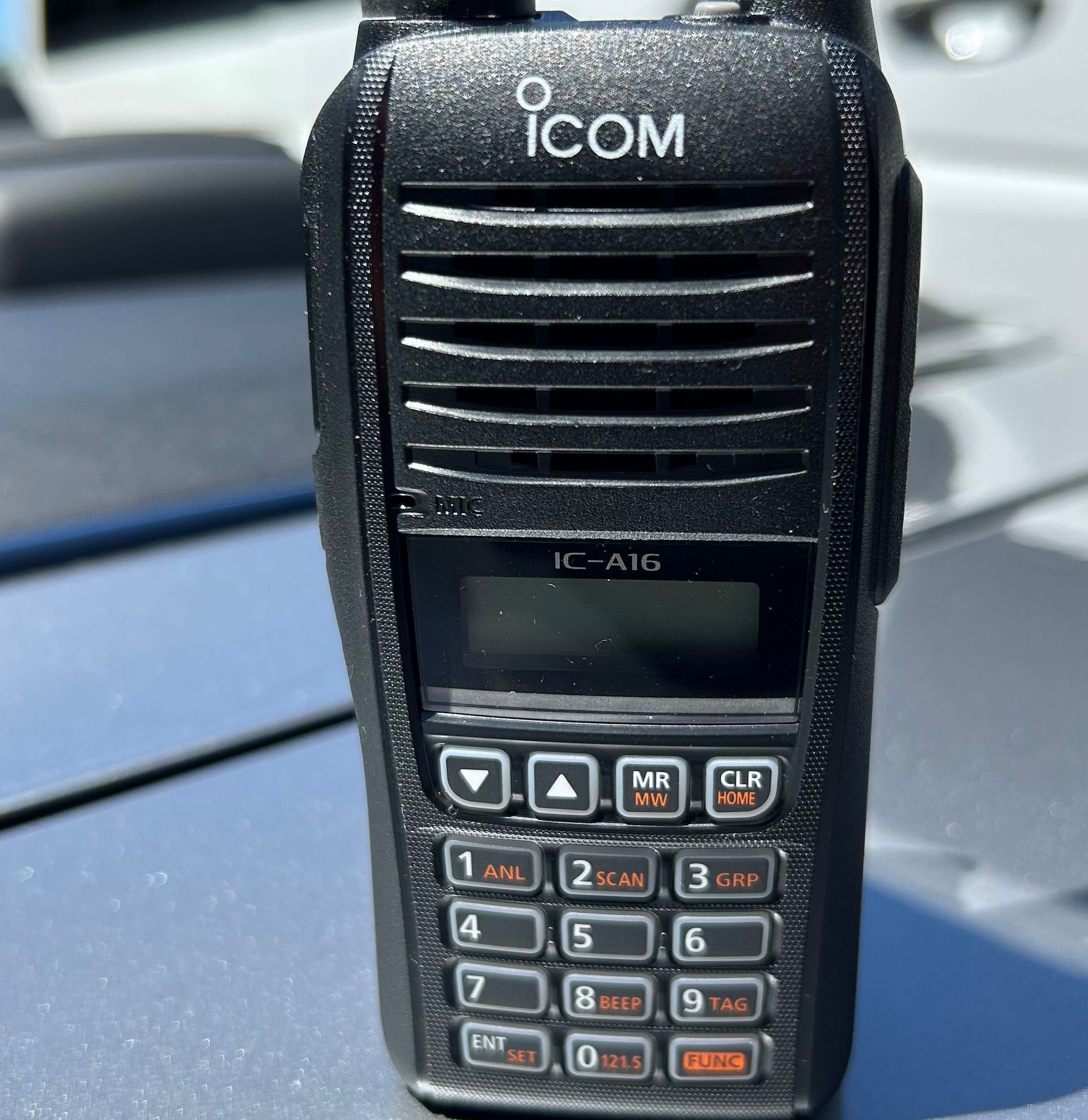 ICOM IC-A16E