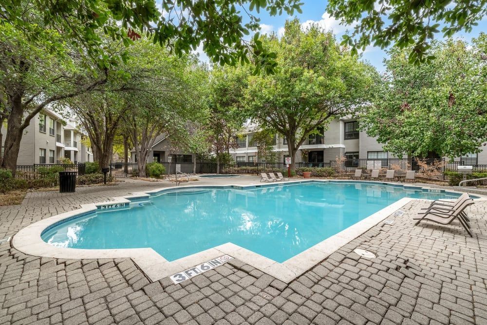 Swimming pool at Marquis at Waterview in Richardson, TX.