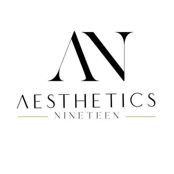 A black and white logo for an aesthetics nineteen