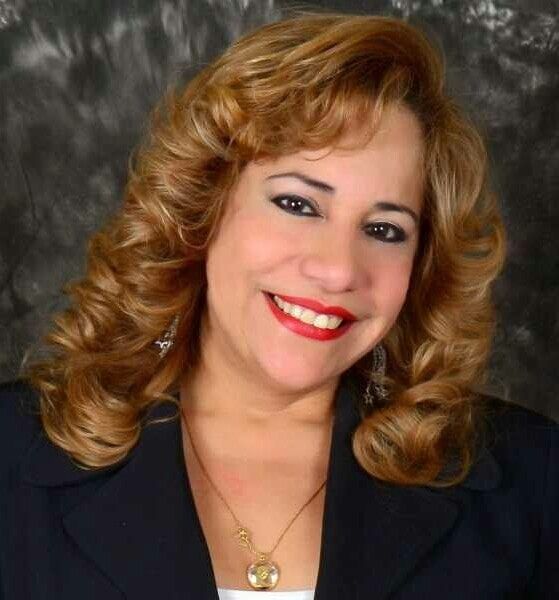 A Woman With Bright Smile — Fort Myers, FL — Easy Tramites Corp