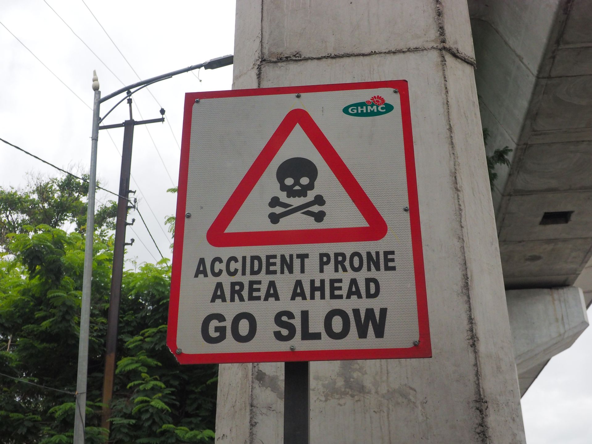 accident prone area sign