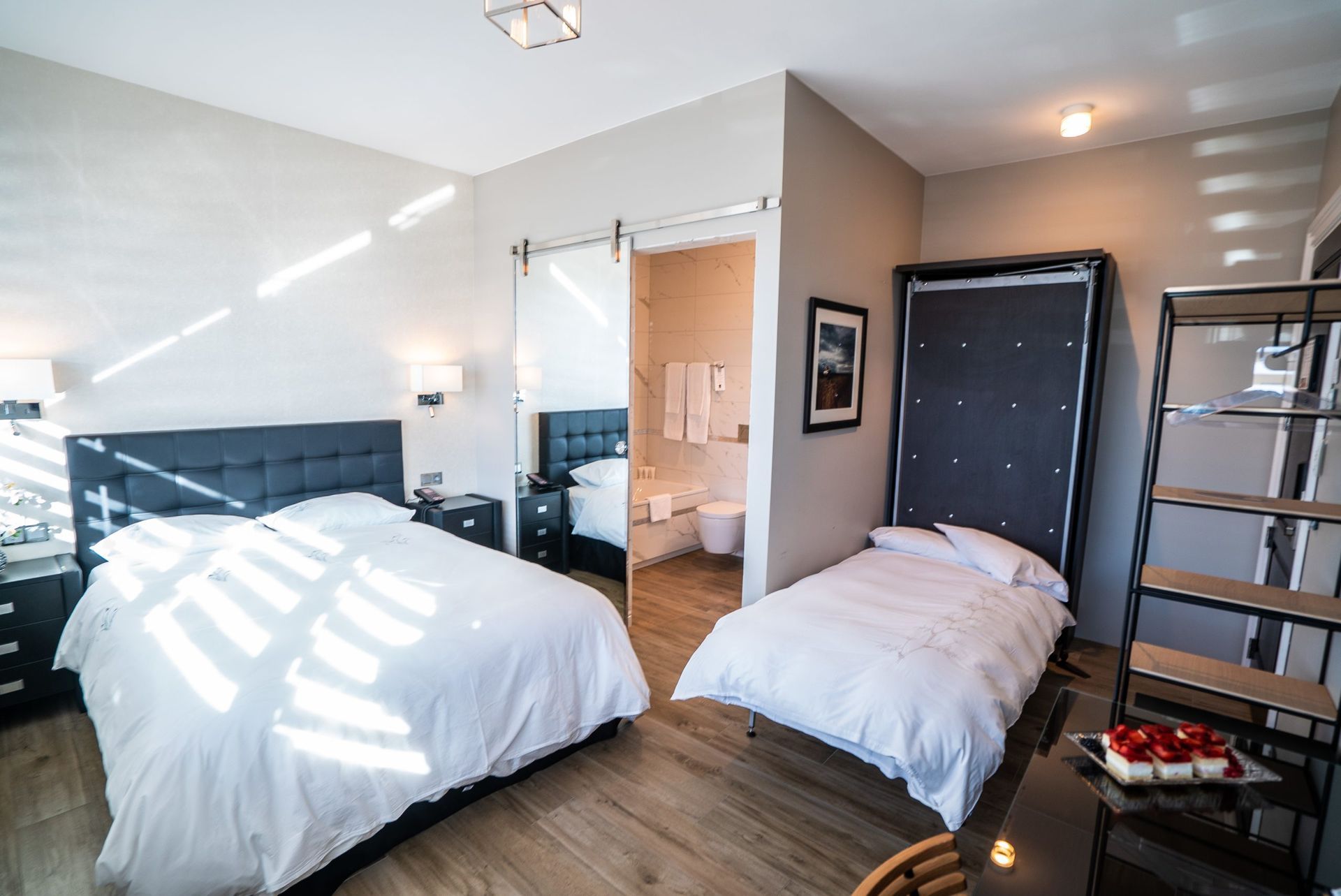 Rooms and Suites | Hotel Keflavik