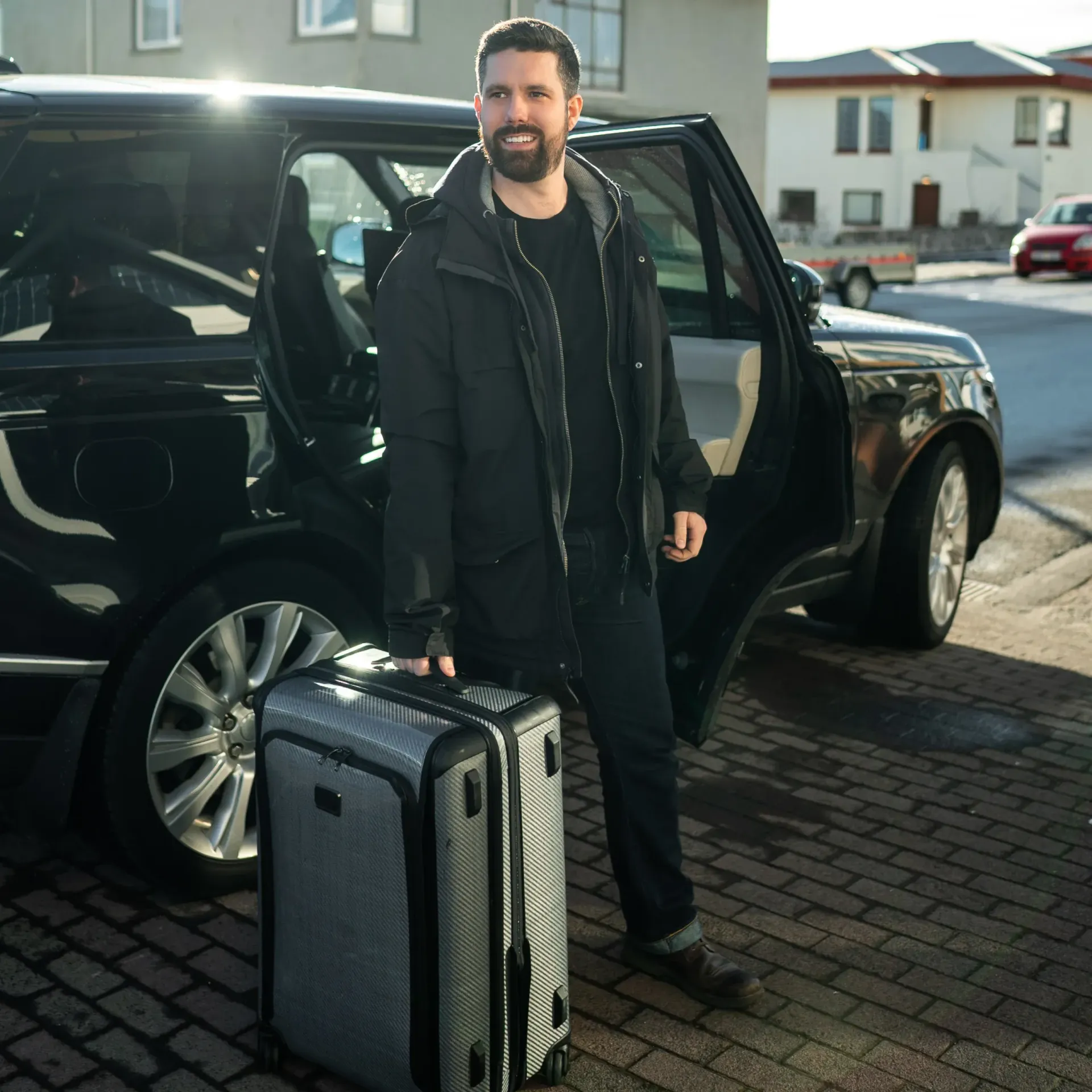 Hótel Keflavík. KEF Flugpakkinn – Gisting, morgunverður, kvöldverður, vellíðan, geymsla á bíl og akstur