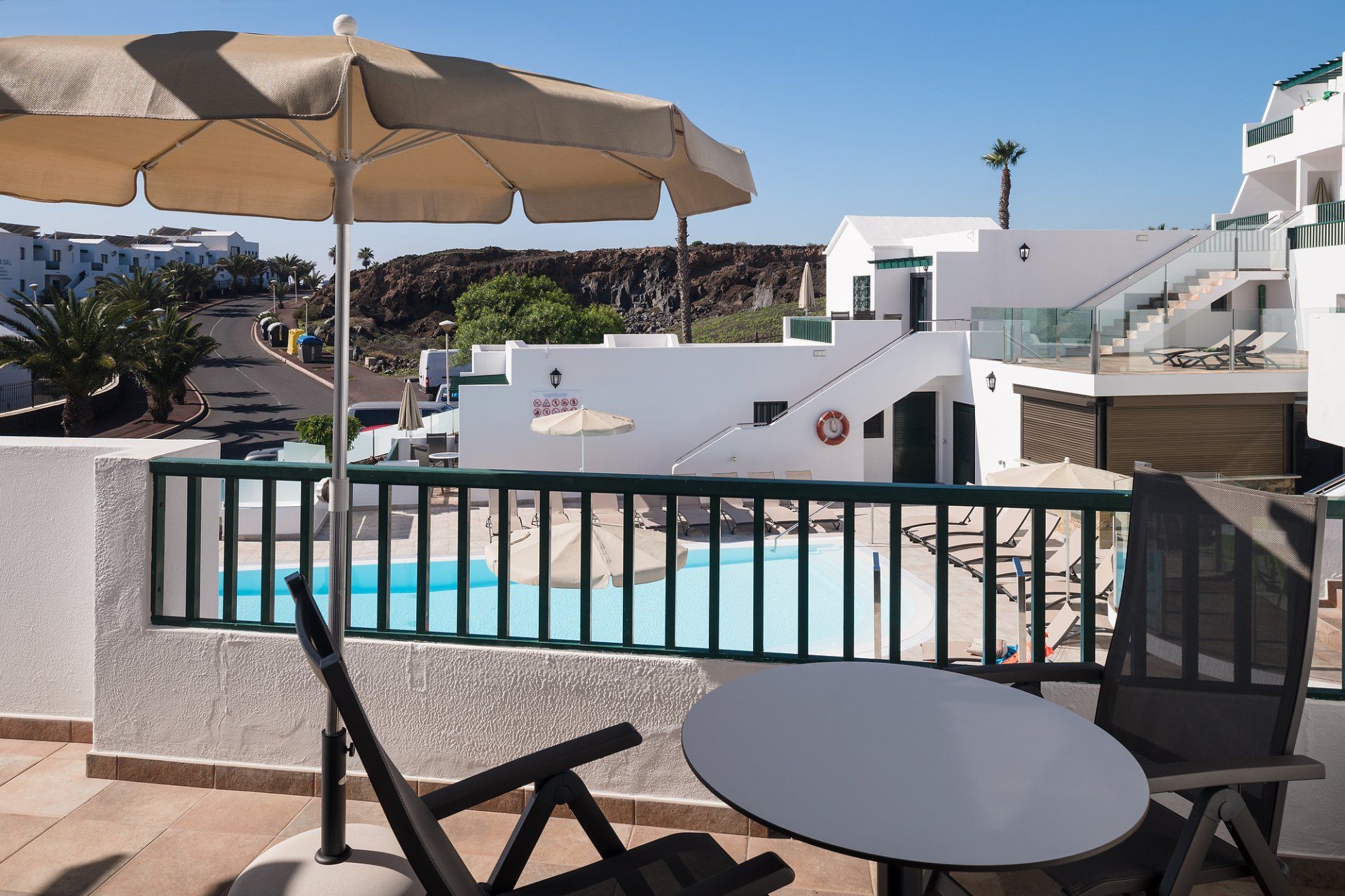 Poolview-1bedroom-apartment-1st-floor-balcony-puertodelcarmen-Lanzarote-VillaCanaima