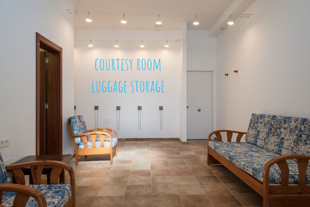 Courtesy-room-luggage-storage-VillaCanaima-Apartments-puertodelcarmen-Lanzarote-free-late-checkout