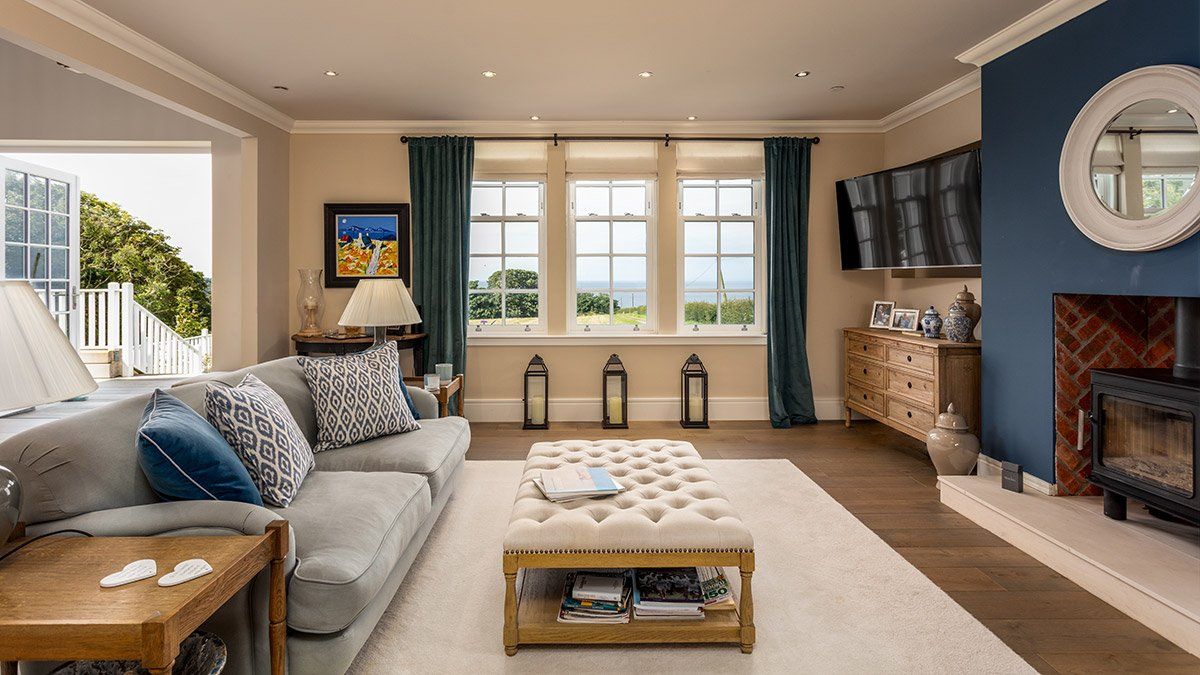 living room of Castlehill Cottage, Croy