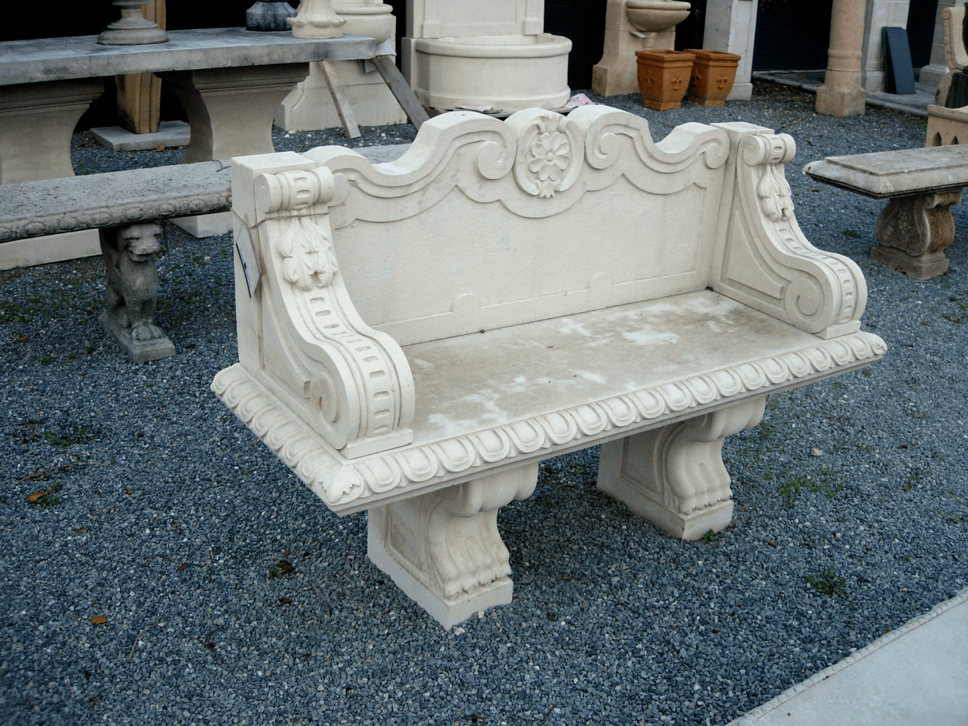 Alexander Widmann, natural stone, garden bench, table,  Naturstein, garten sitzbank, Gartentisch, limestone, leccese, Vicenza, marble, Italy
