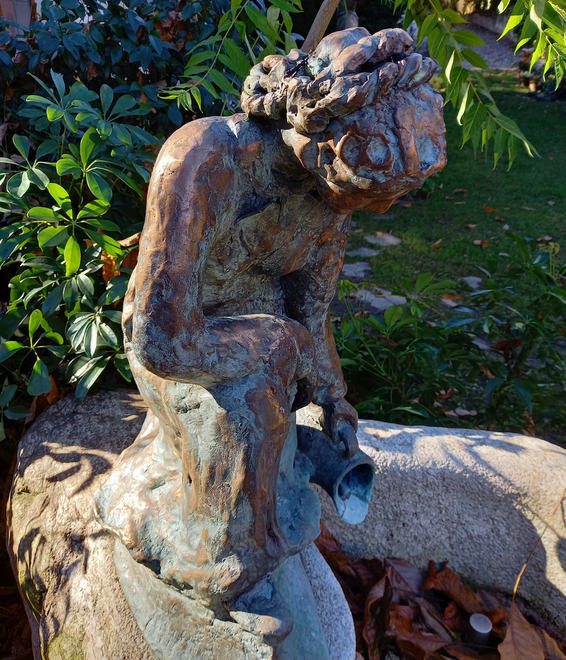 Gertrud Mitterstieler-Widmann, Algund, Südtirol, Bronze Skulptur, Statue, Brunnen Figur, Resi, Höhe: 90 cm